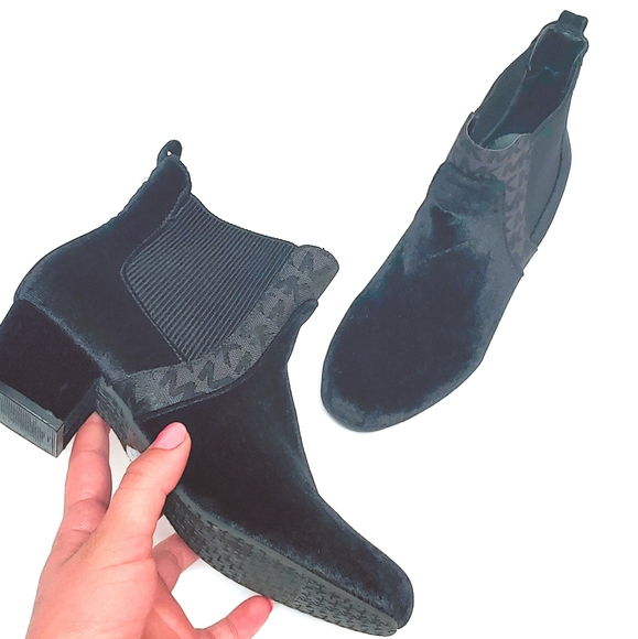 MICHAEL Michael Kors Other - Michael Kors | Black Ankle Booties Suede